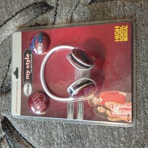 ⭐️ 5/ $25  Disney My style Headphones brand new